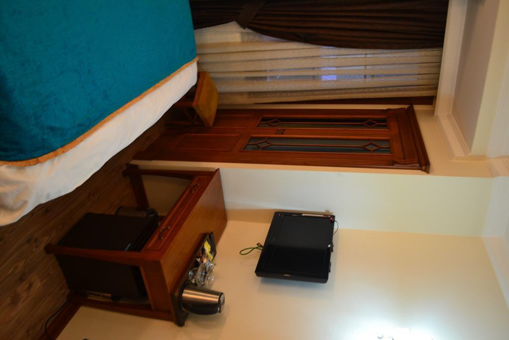 Blue Istanbul Suites Room photo